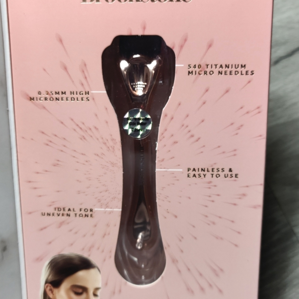 NIB Brookstone Titanium Microneedling Derma Facial Skincare Roller - Picture 4 of 8